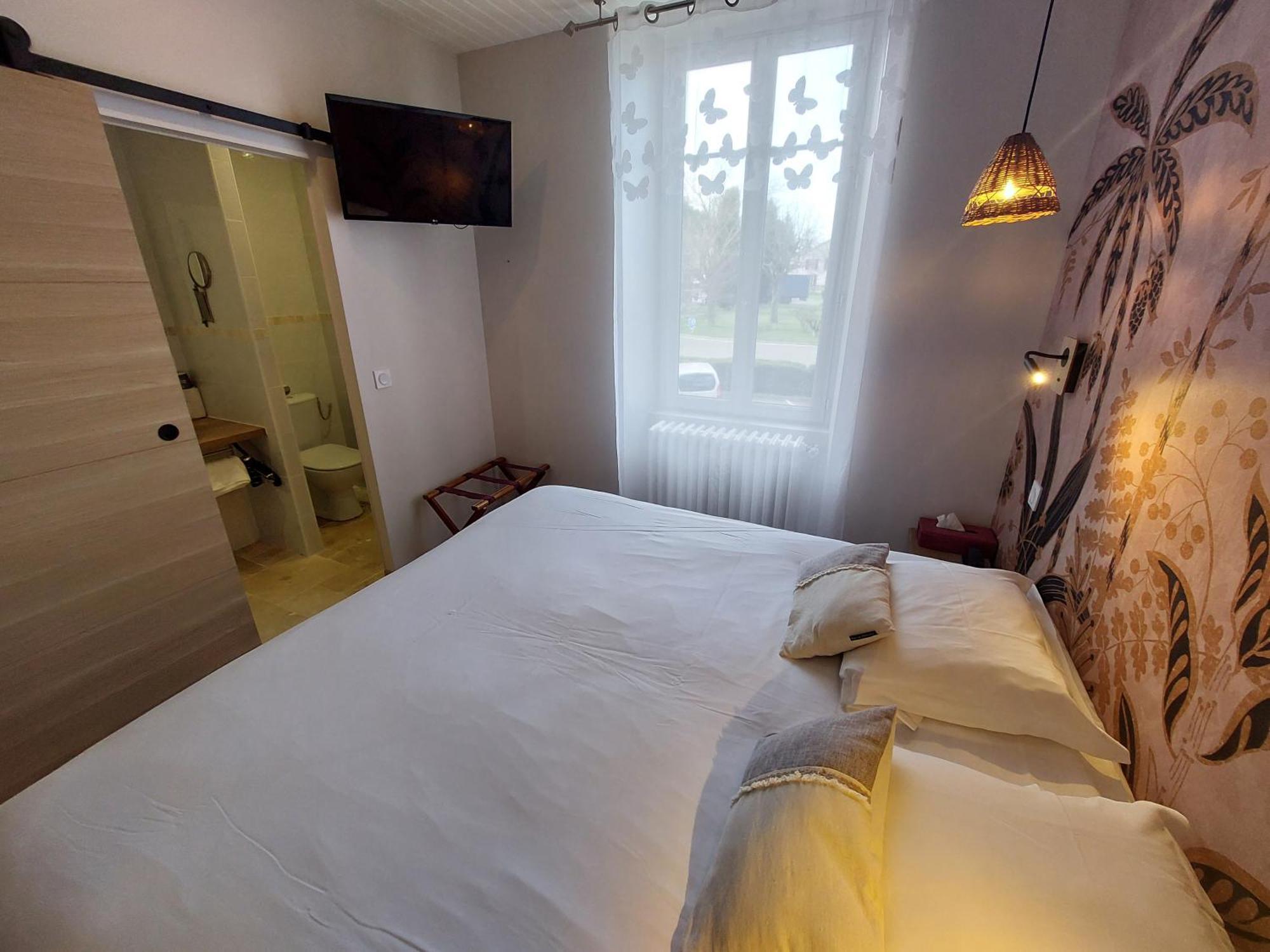 Logis Hotels - Hotel Et Restaurant Les Voyageurs Tournon-dʼAgenais Exteriér fotografie